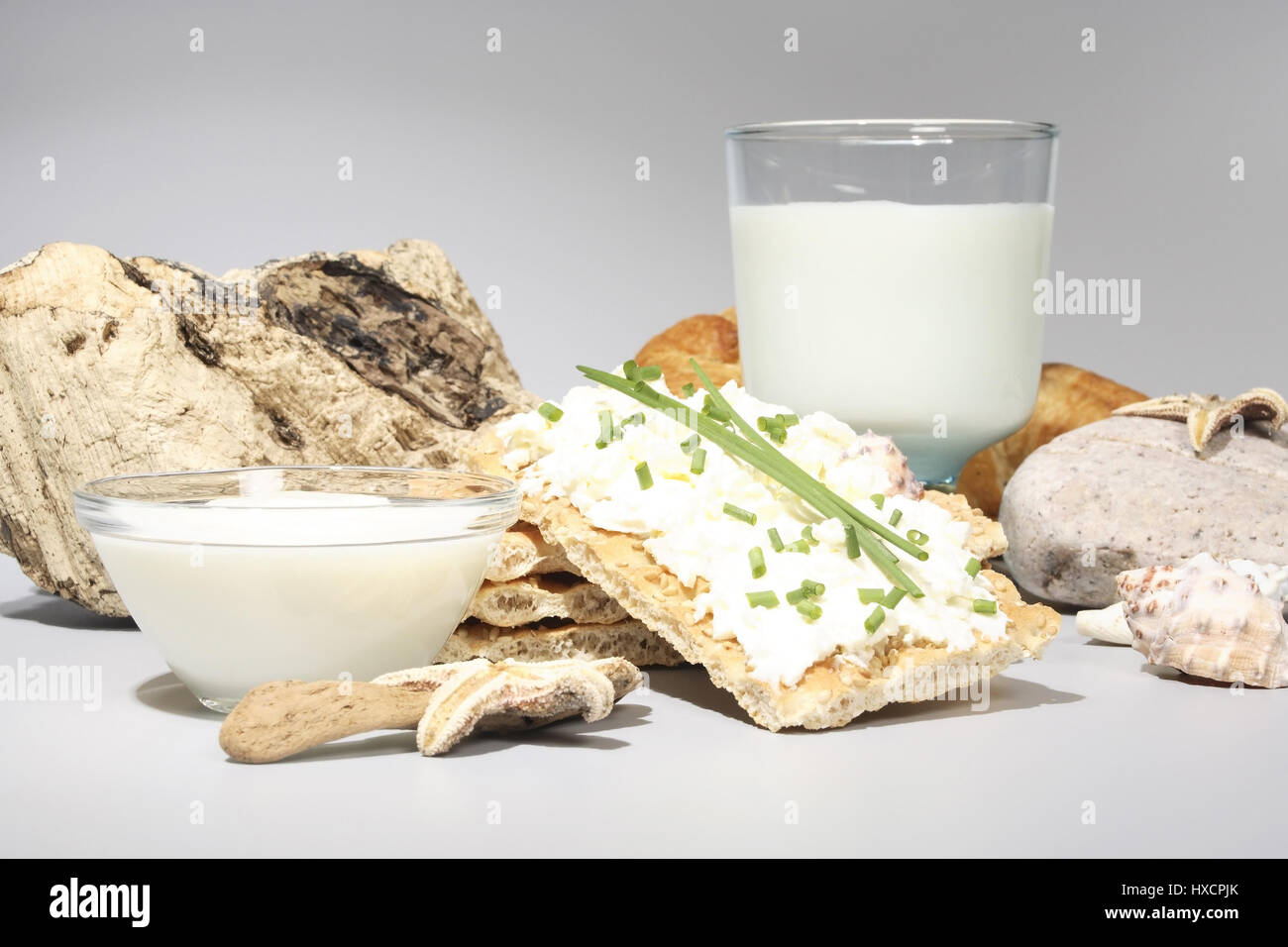 Knäckebrot mit Frischkäse und Milch, Knaeckebrot Mit Frischkaese Und ...