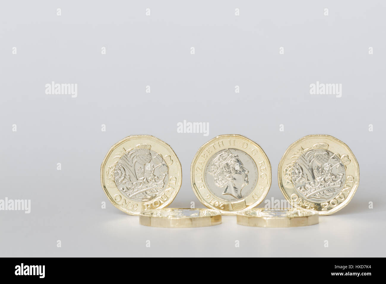 Newcastle Upon Tyne, England, Vereinigtes Königreich. Dienstag, 28. März 2017. Neue britische Pfund-Münze wird ausgestellt. Bildnachweis: Andrew Nicholson/Alamy Live-Nachrichten Stockfoto
