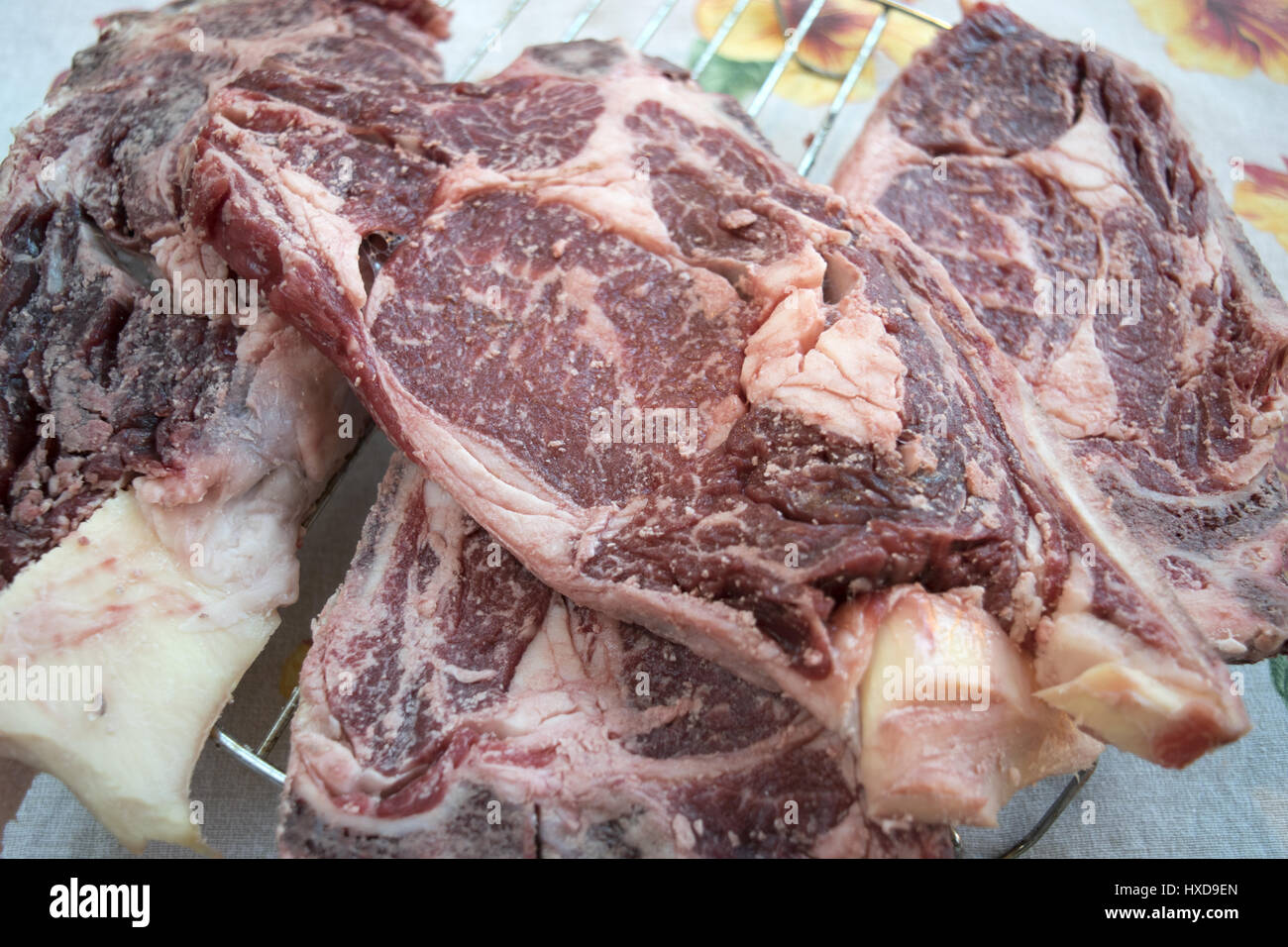 Florentiner Steak Kuh nämlich Fleisch dick geschnitten Stockfotografie -  Alamy