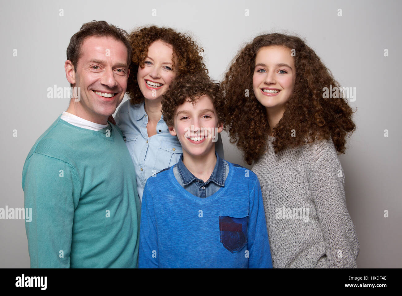 Porträt einer glücklichen Familie zusammen Lächeln Stockfoto