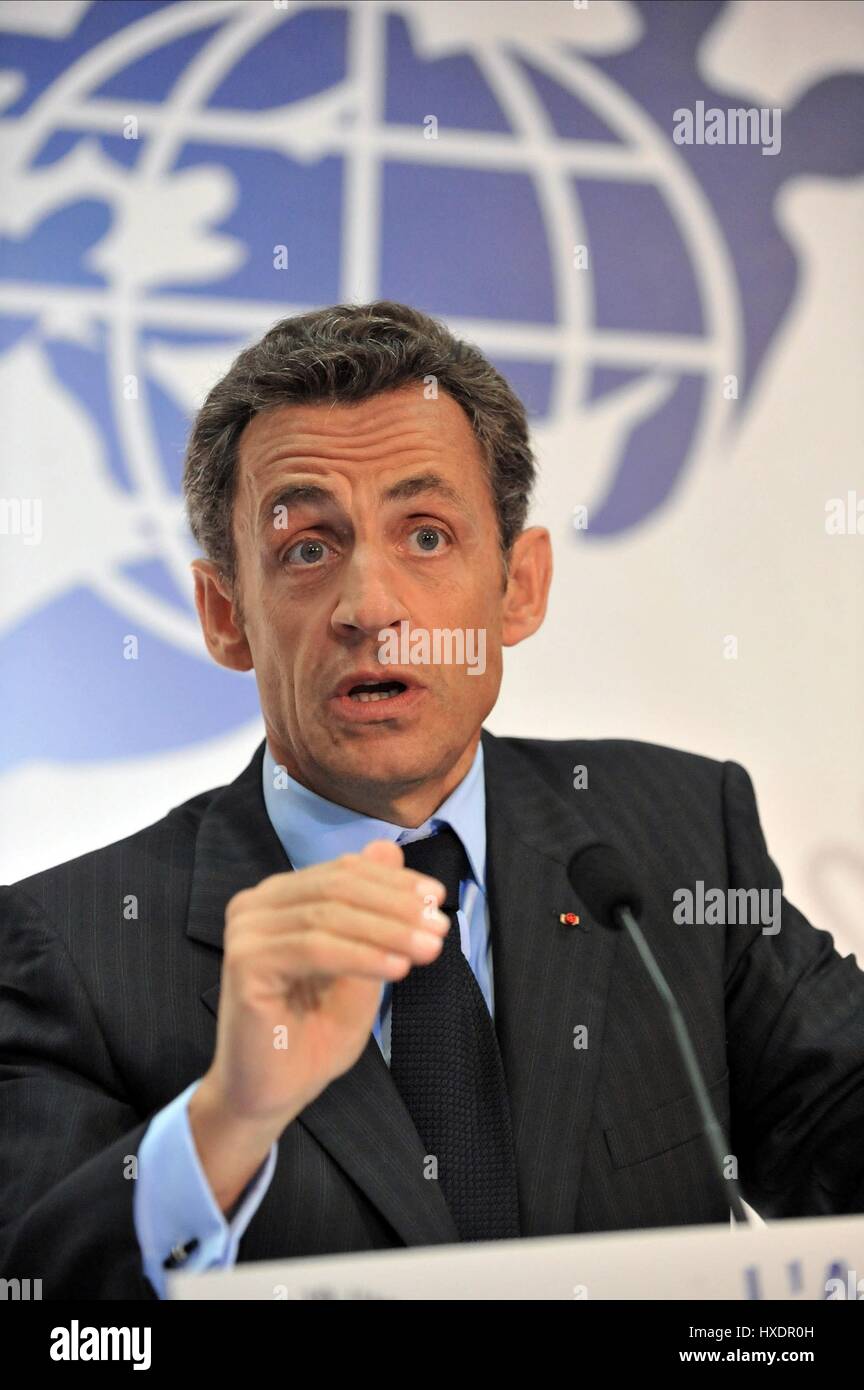 NICOLAS SARKOZY Präsident von Frankreich 8. Juli 2009 L'AQUILA Italien Stockfoto