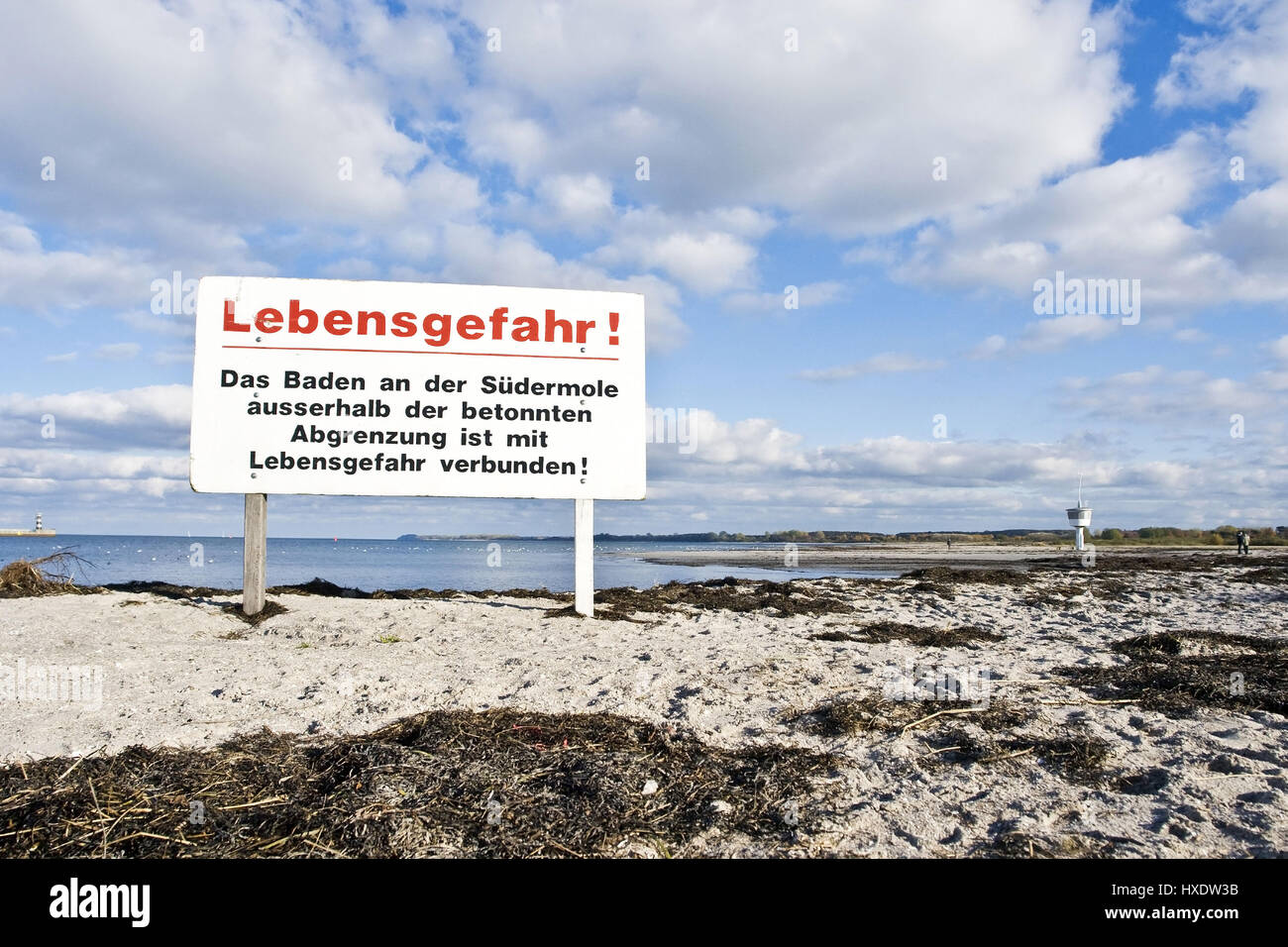Bahnstrecke Lübeck Lübeck Travemünde Strand Warnung auf den Strand Travem? Nde, Warnschild am Strand Travem? Nde