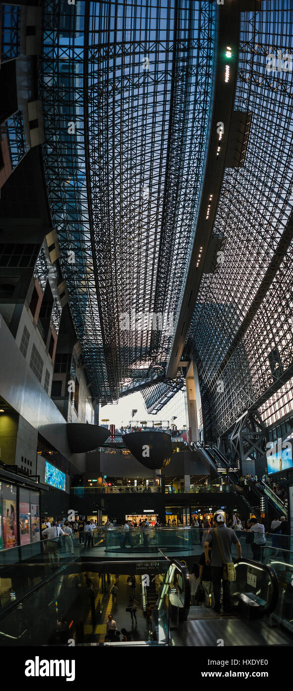 Kyoto Station und Transport Eisenbahnknoten im Zentrum Stadt, Japan. Stockfoto