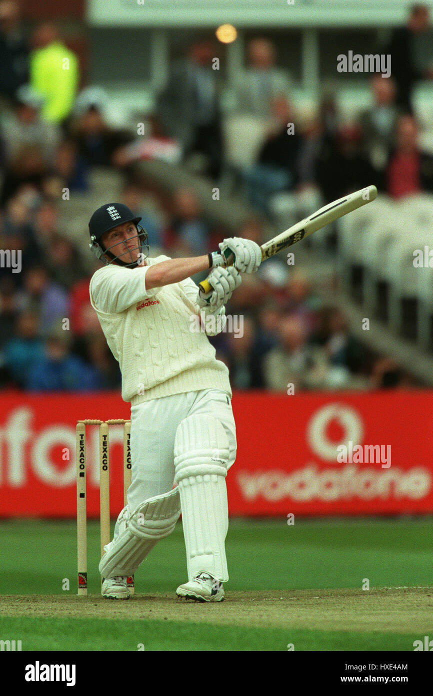 ALISTAIR BROWN ENGLAND & SURREY 27. Mai 1998 Stockfoto