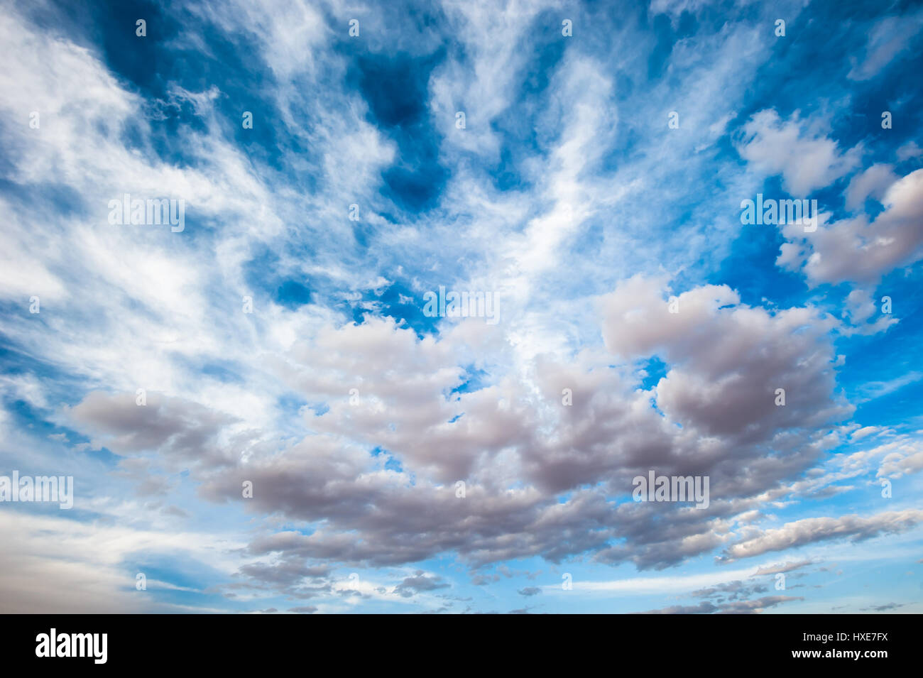 Dramatische bewölkter Himmel Hintergrund Stockfoto