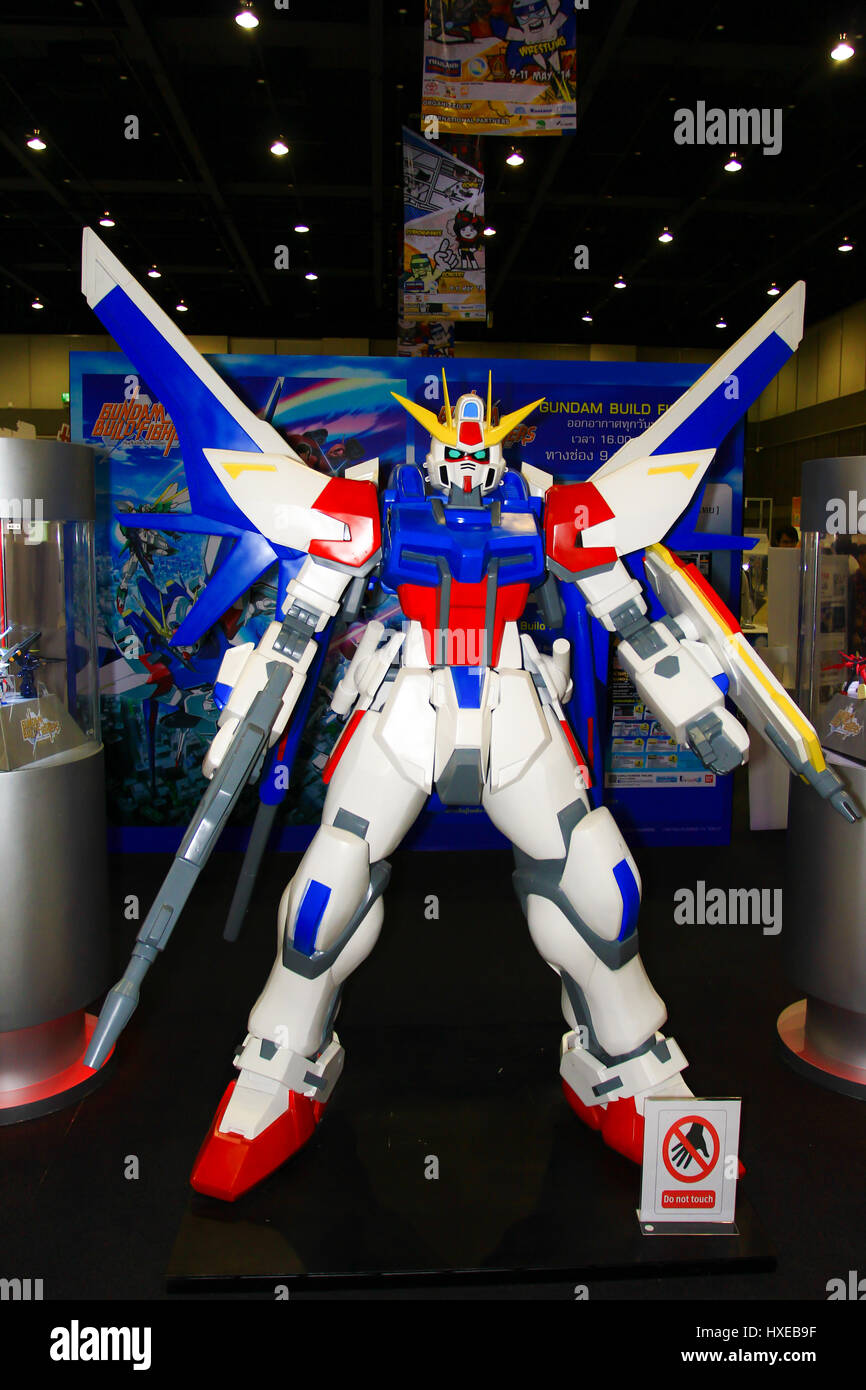 BANGKOK - MAI. 11: ein Gundam Modell in Thailand Comic Con 2014 am 11. Mai 2014 im Siam Paragon, Bangkok, Thailand. Stockfoto