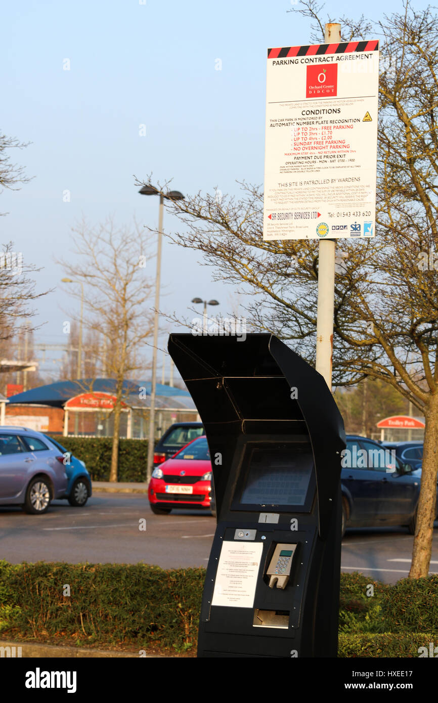 Didcot Sainsburys Parkuhr Stockfoto
