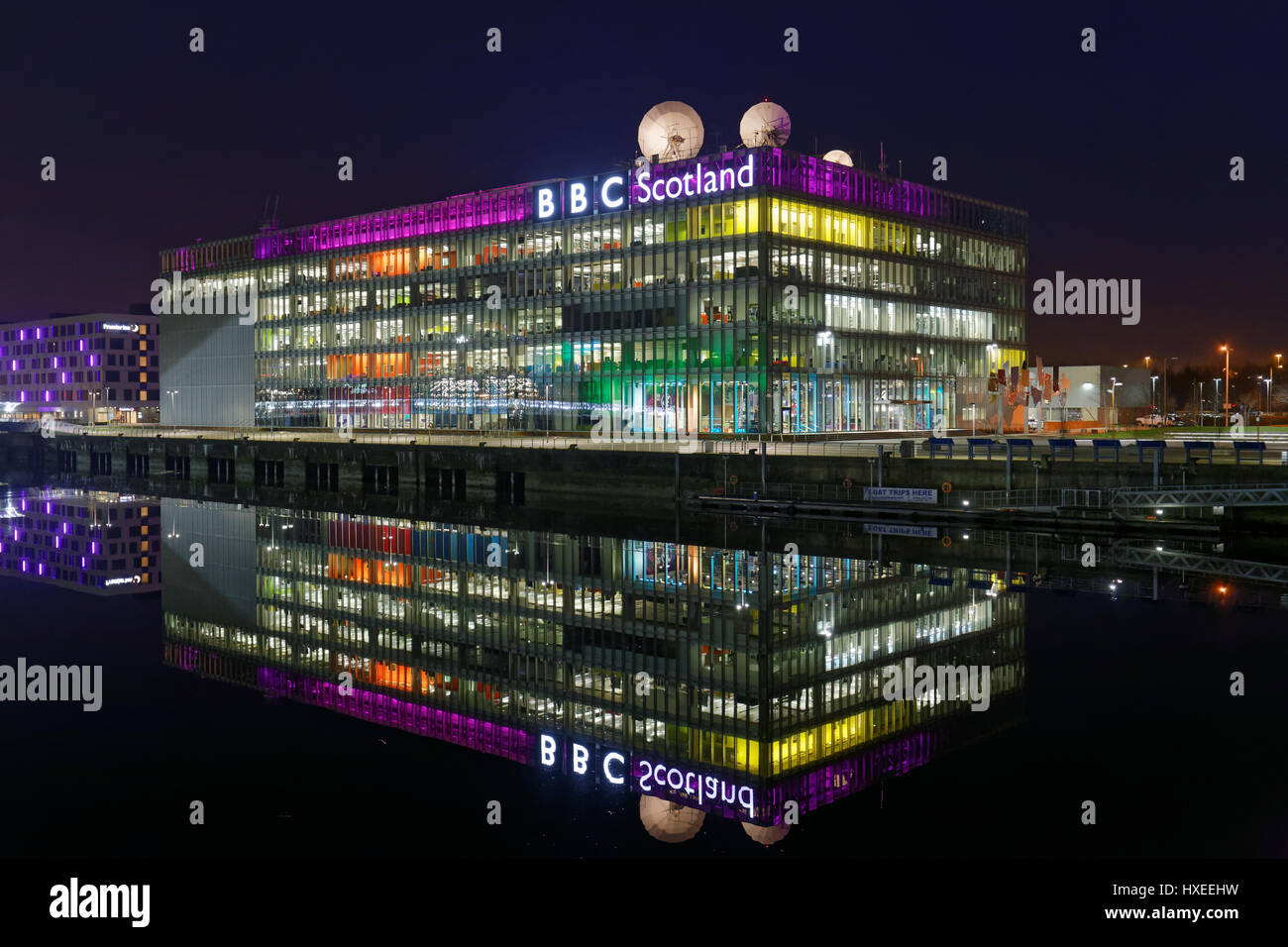 BBC Studios pacific Quay Glasgow bei Nacht BBC Stockfoto