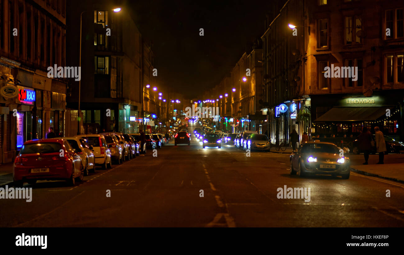 Finnieston bei Nachtverkehr auf Straße Stockfoto