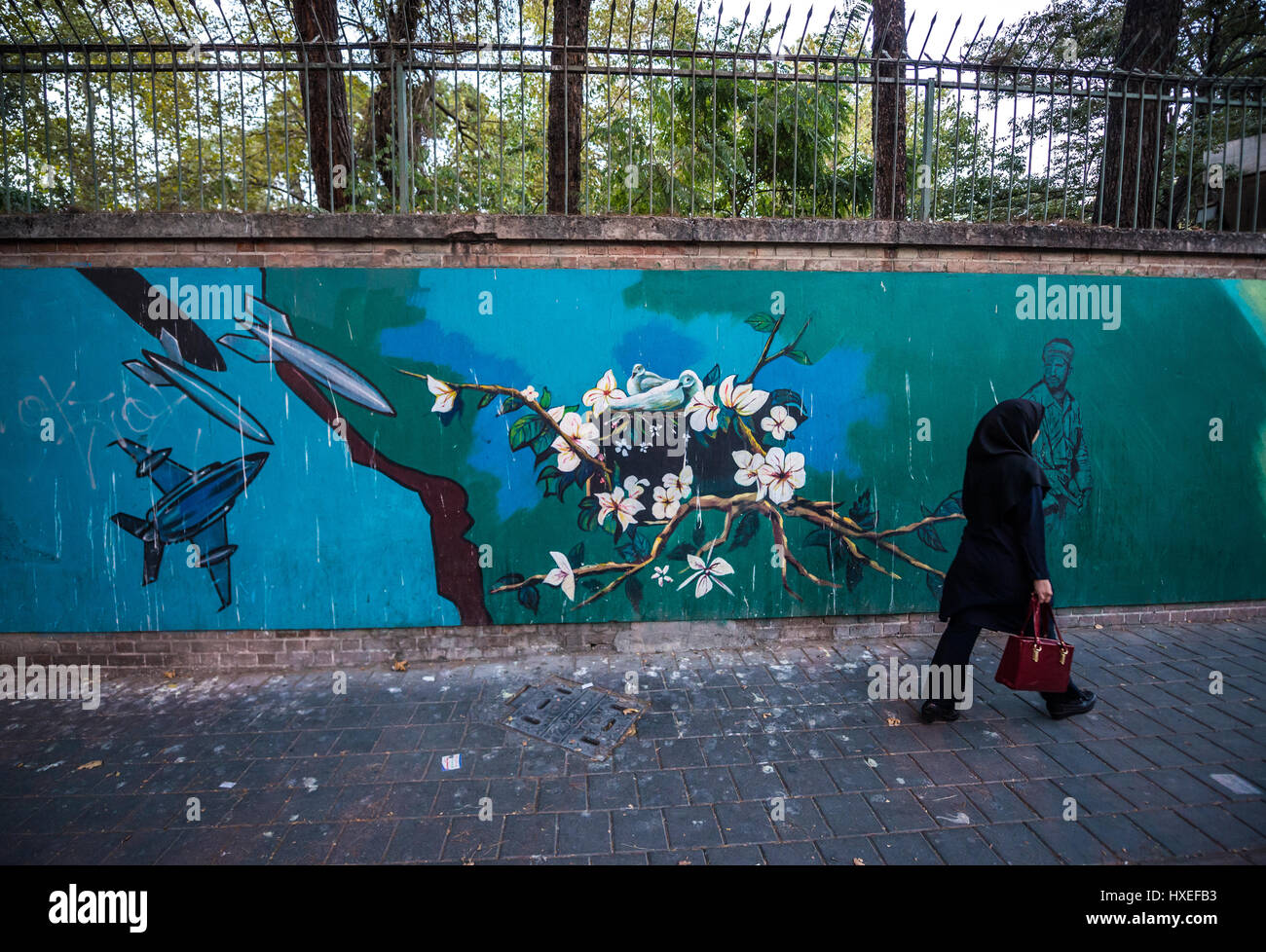 Anti-amerikanische Graffiti an der Wand des ehemaligen US-Botschaft in Teheran Stadt, Hauptstadt von Iran und Teheran Provinz Stockfoto