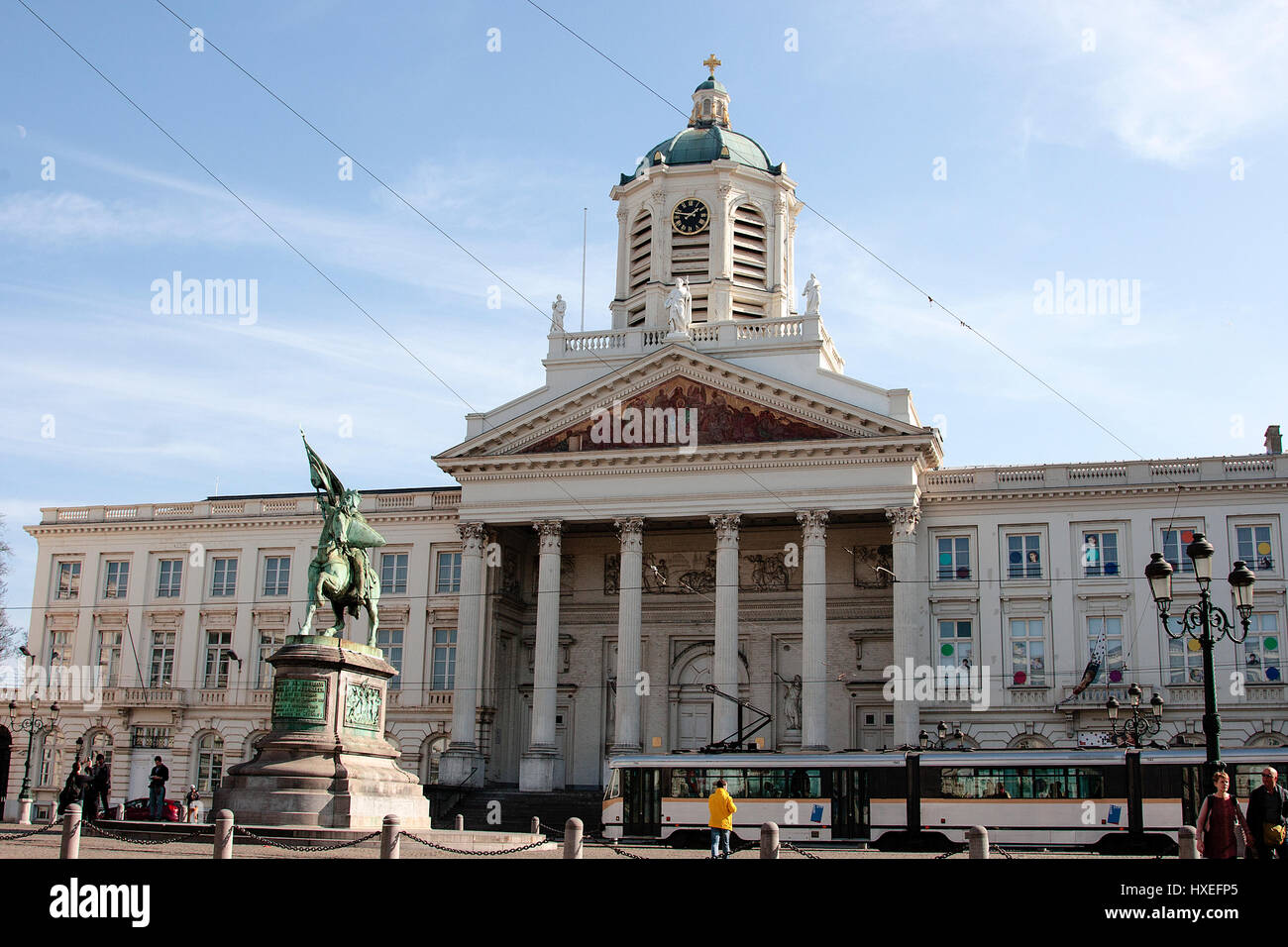 Brüssel, Belgien, Place Royale mit Statue von Gottfried von Bouillon und die Kirche Saint-Jacques-Sur-Coudenberg Stockfoto