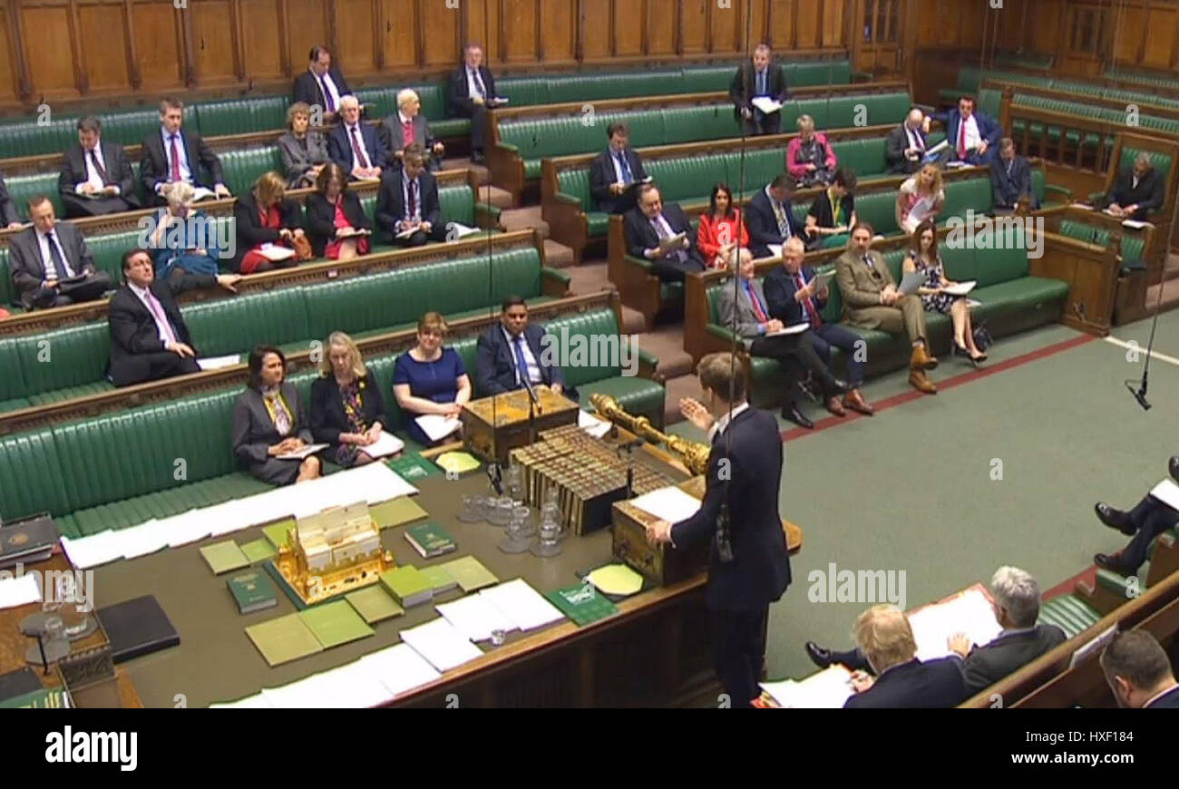 Minister Tobias Ellwood spricht im House Of Commons, London, als er seinen ersten ministeriellen Auftritt im Commons gemacht, seit kämpfen um das Leben von Pc Keith Palmer in der Westminster-Terror-Anschlag zu retten. Stockfoto