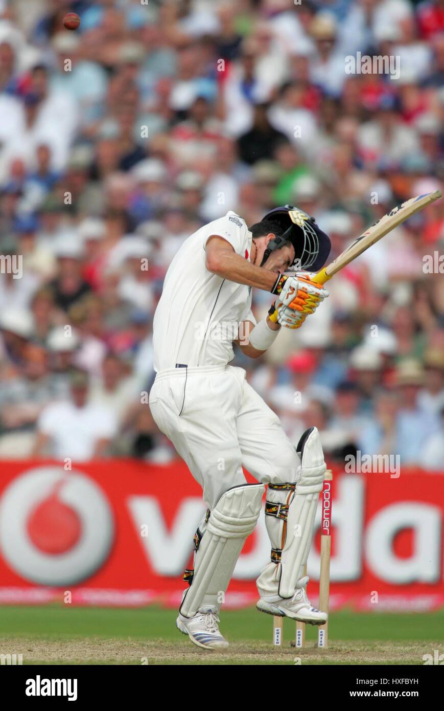 KEVIN PIETERSEN nimmt Schlag nach ENGLAND V Westinseln OLD TRAFFORD MANCHESTER ENGLAND 9. Juni 2007 Stockfoto