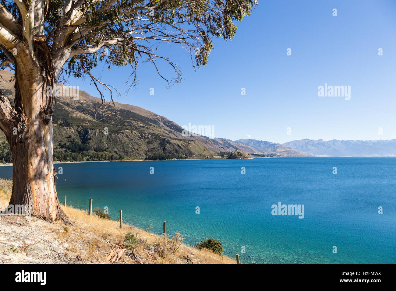 Atemberaubende Lake Hawea in der Nähe der Tourismus Stadt Wanaka in Canterbury District Neuseeland Südinsel. Stockfoto