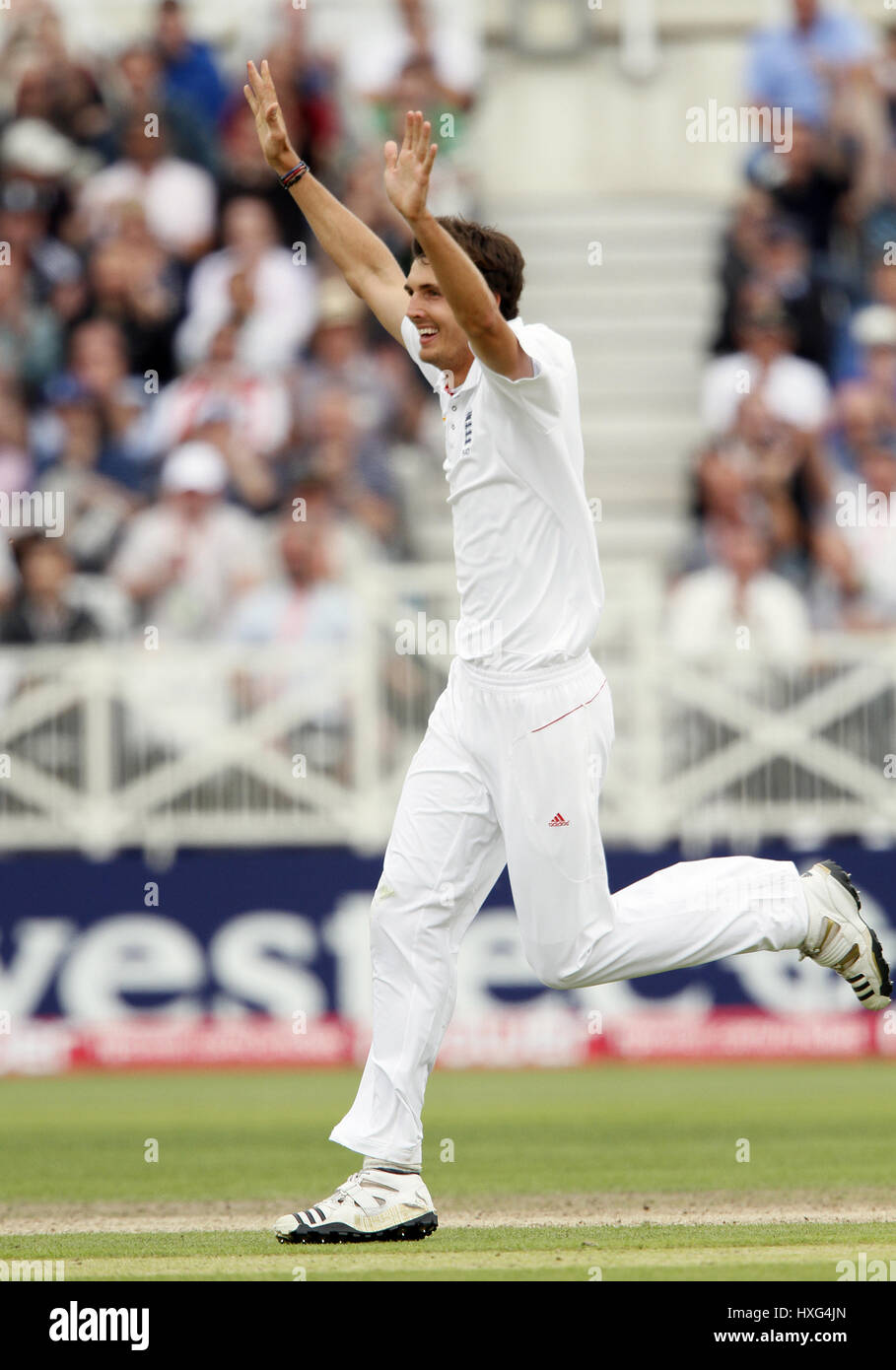 STEVE FINN ENGLAND V PAKISTAN 1. NPOWER TRENT BRIDGE NOTTINGHAM ENGLAND 30. Juli 2010 Stockfoto