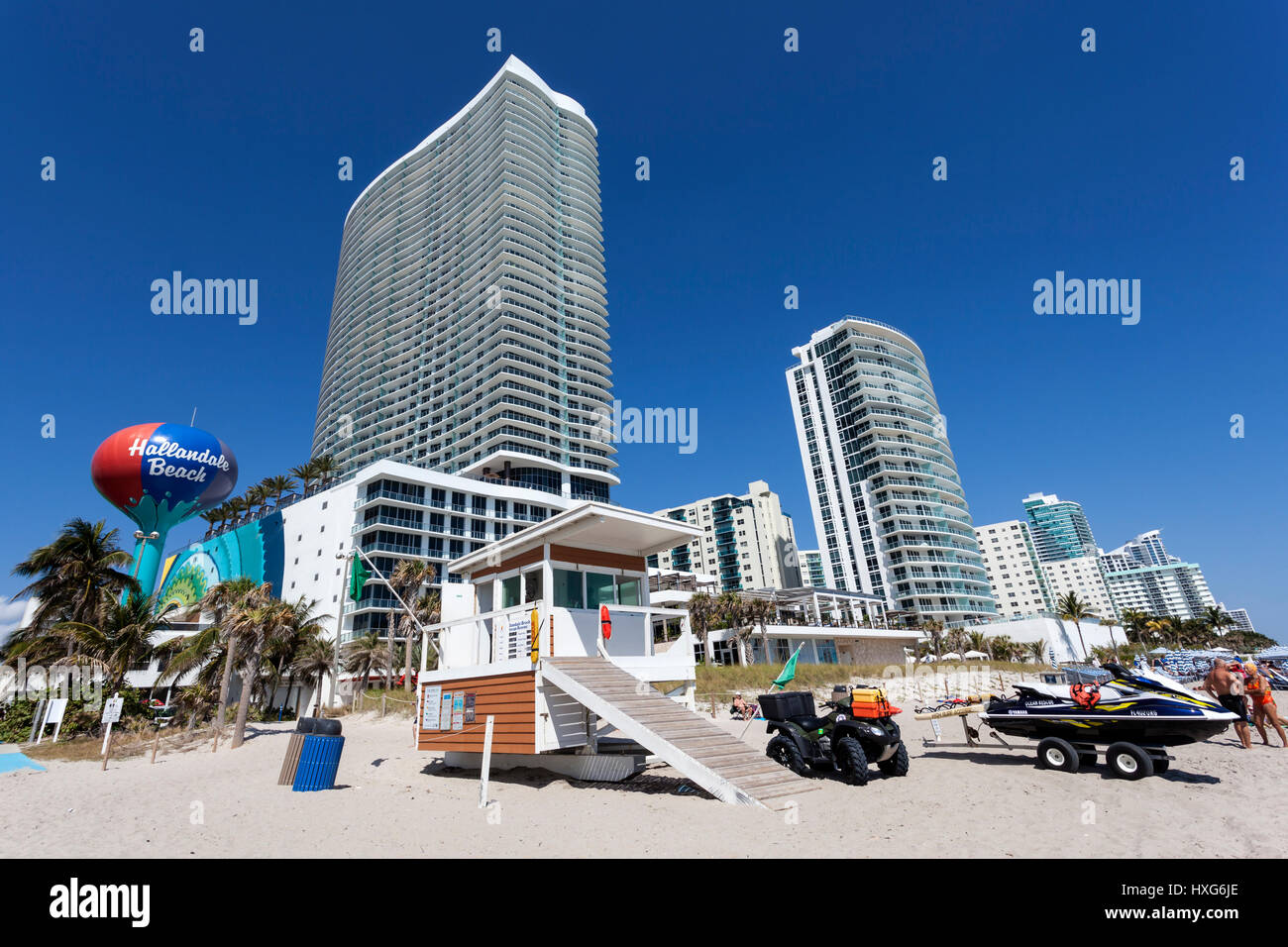 HALLANDALE BEACH, USA - 11. März 2017: Waterfront Gebäude in der Stadt Hallandale Beach. Florida, United States Stockfoto