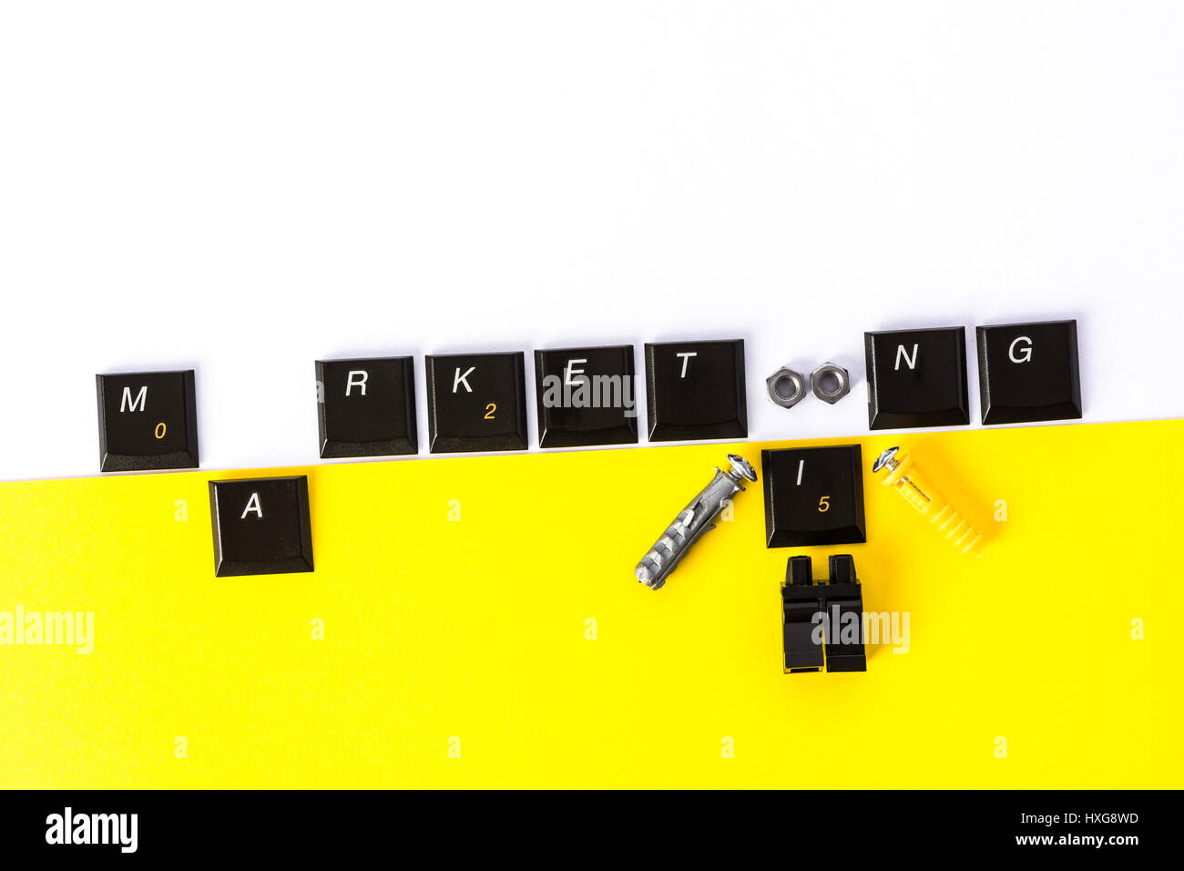 AI Marketingkonzept. Künstliche Intelligenz-Konzept mit Chatbot oder Roboter. Stockfoto