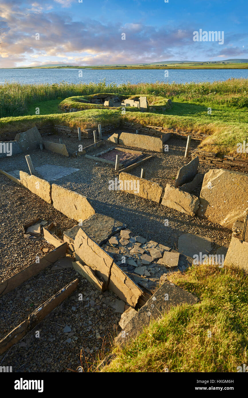 Die eingelassenen Kasten Betten und Harth eines der 8 Häuser der Siedlung aus der Jungsteinzeit Barnhouse Ausgrabungsstätte, ca. 3000 v. Chr., Loch Harray Orkn Stockfoto