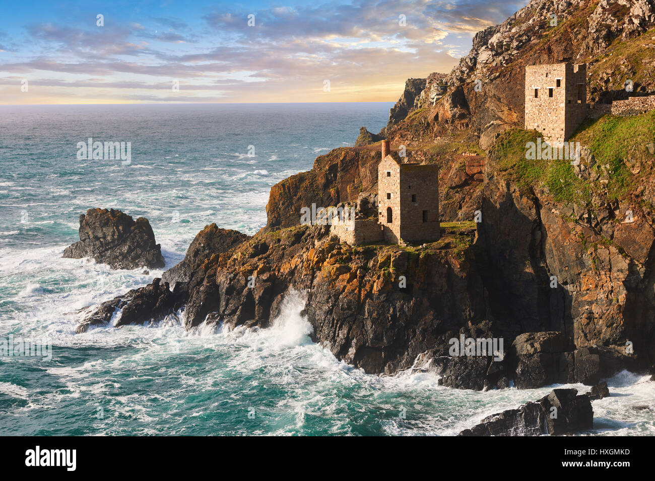 Zerstörten Motor beherbergt von Botallack Tin Mine, in der Nähe von St. Agnes, Cornwall Stockfoto