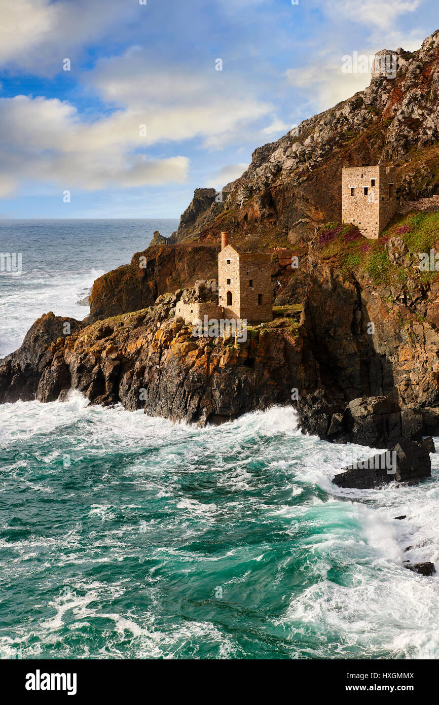 Zerstörten Motor beherbergt von Botallack Tin Mine, in der Nähe von St. Agnes, Cornwall Stockfoto