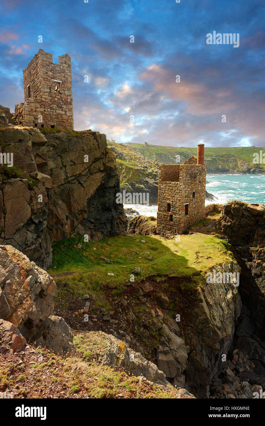 Zerstörten Motor beherbergt von Botallack Tin Mine, in der Nähe von St. Agnes, Cornwall Stockfoto