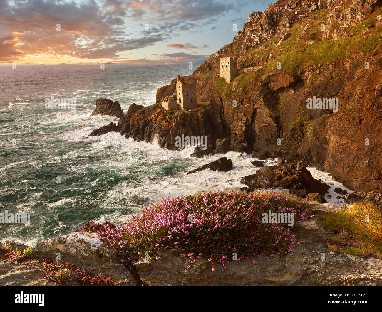 Zerstörten Motor beherbergt von Botallack Tin Mine, in der Nähe von St. Agnes, Cornwall Stockfoto
