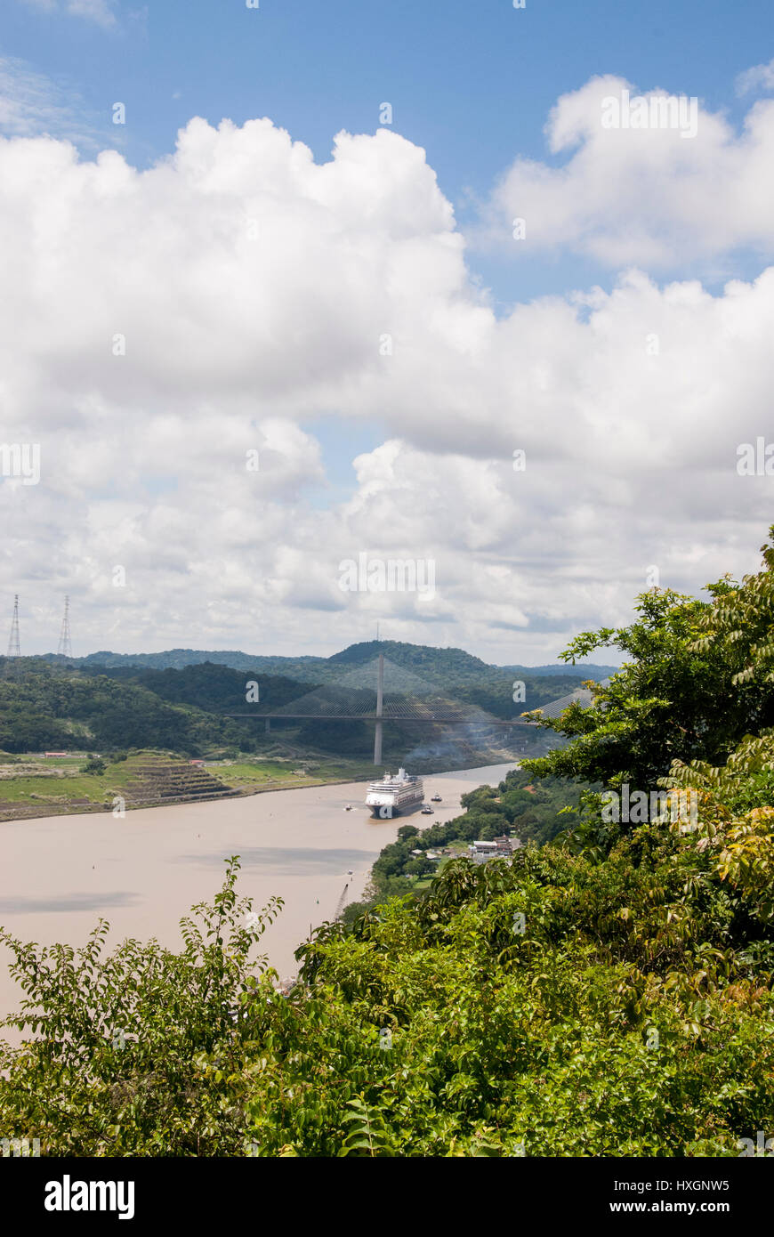 MS Zaandam - Holland America Line Kreuzfahrtschiff in Panama-Kanal - 23.10.2013 Stockfoto