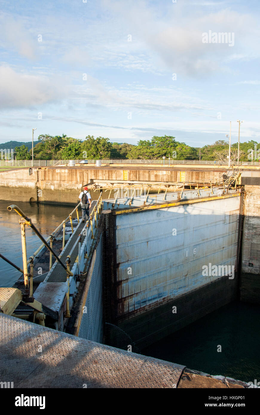 Panamakanal - Gatun Schleusen an einem bewölkten Sommertag Stockfoto