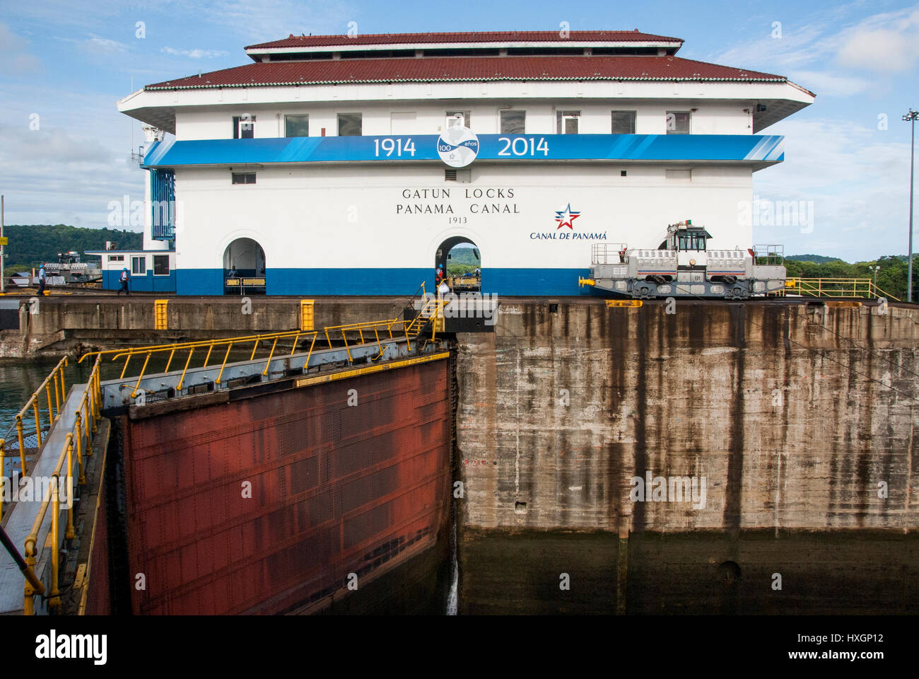 Panamakanal - Gatun Schleusen an einem bewölkten Sommertag Stockfoto