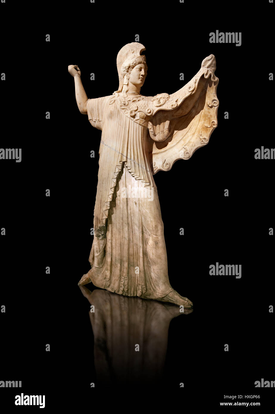 Römischen Marmorskulptur von Athena von der Einreichung der Villa der Papyri in Herculaneum, Archäologisches Museum, Italien, schwarzer Hintergrund, Stockfoto