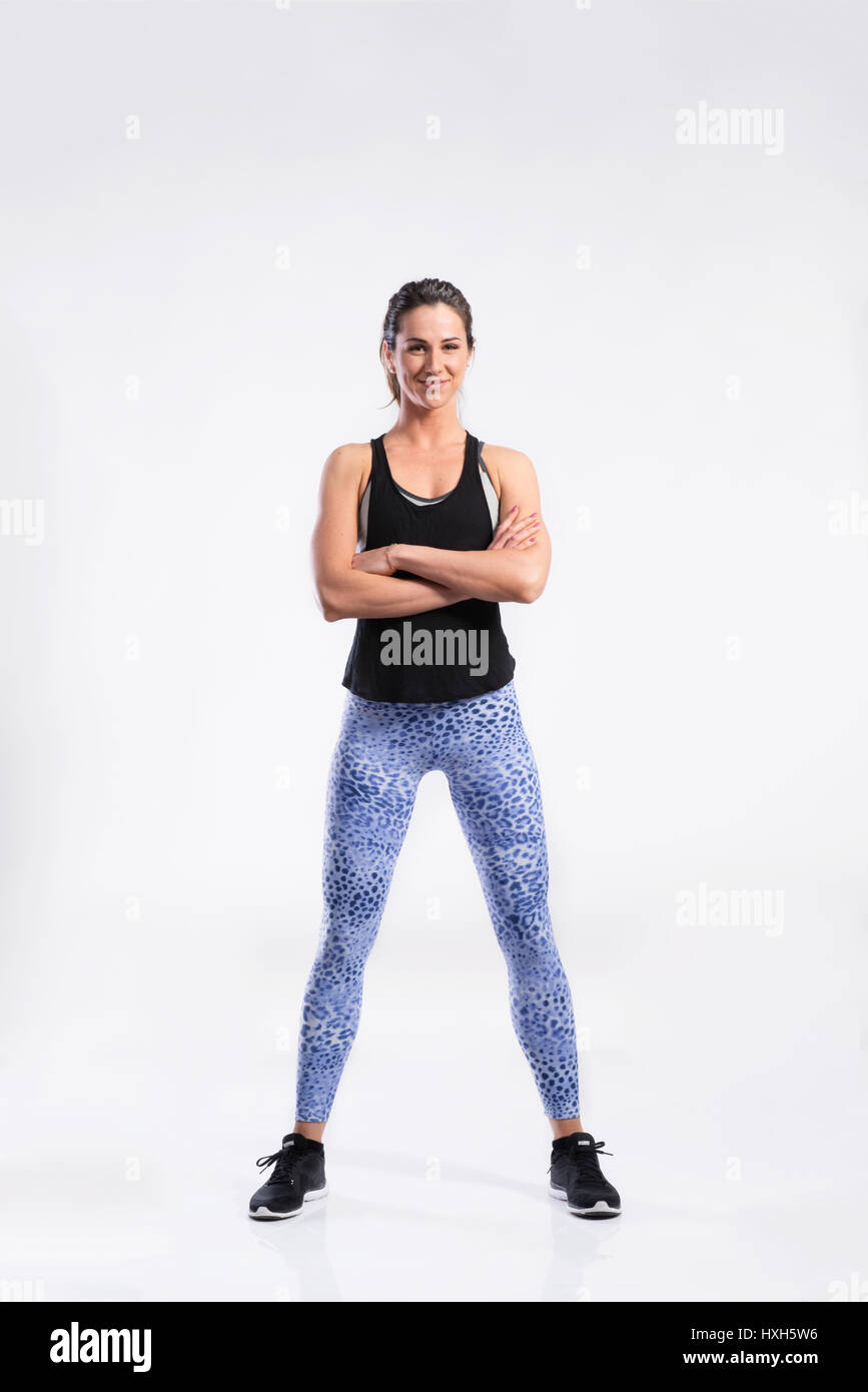 Fitness-Frau in schwarzen Tank-Top und Sport Leggings, Studio gedreht Stockfoto