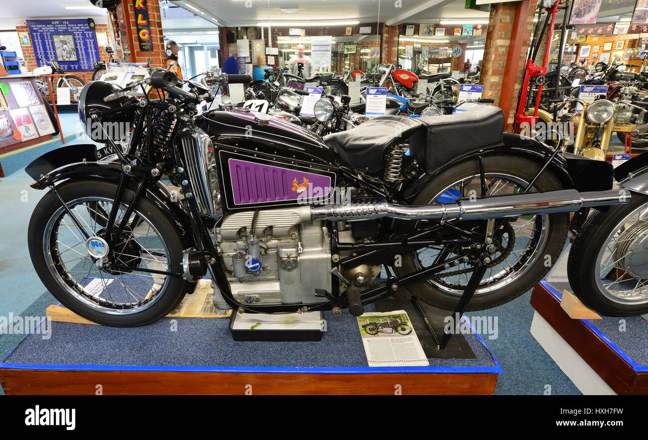 Ein Oldtimer Motorrad in einem Museum im Vereinigten Königreich Stockfoto