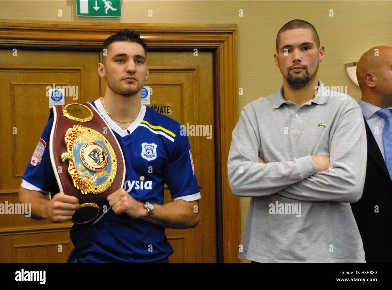 NATHAN geschickt TONY BELLEW Pressekonferenz Pressekonferenz CARDIFF CARDIFF WALES 12. September 2011 Stockfoto