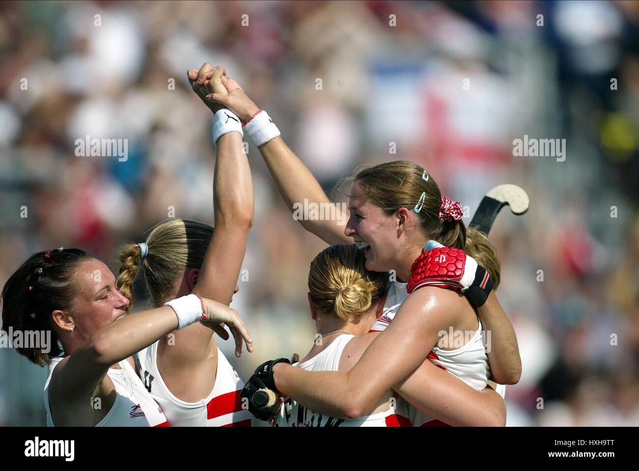 ENGLAND-SPIELER FEIERN. ENGLAND V Neuseeland MANCHESTER 29. Juli 2002 Stockfoto