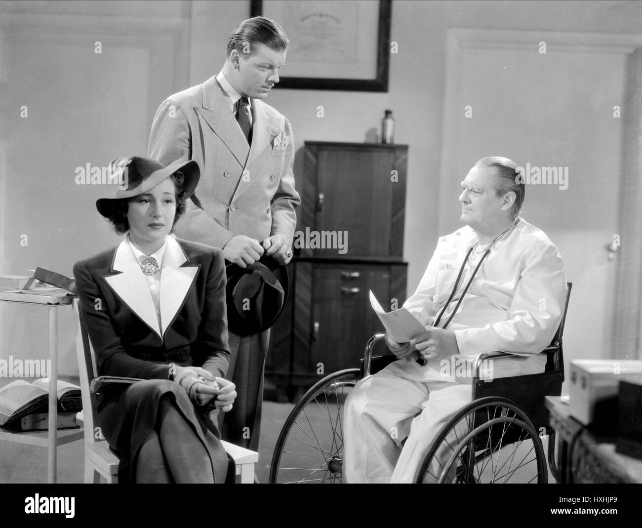 DONALD BRIGGS, LEONA MARICLE, LIONEL BARRYMORE, DR. KILDARE nach Hause geht, 1940 Stockfoto
