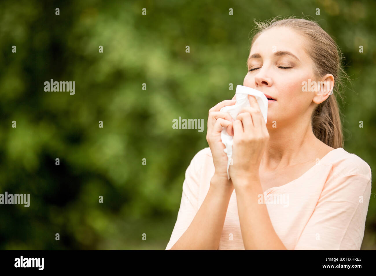 Kranke Frau mit Allergie oder Grippe-virus Stockfoto