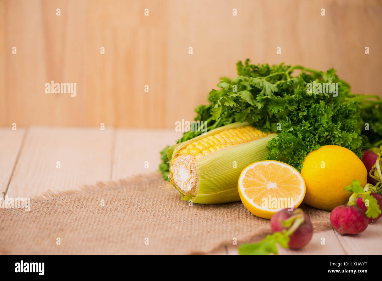 Lebensmittelzutaten auf Tisch mit kostenlosen Textfreiraum Stockfoto