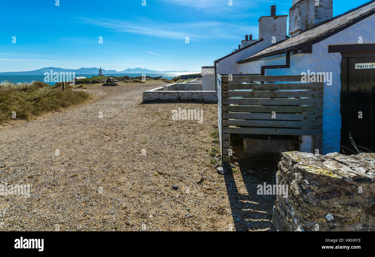 Die Pilot-Ferienhäuser auf Llanddwyn Island, Anglesey Stockfoto