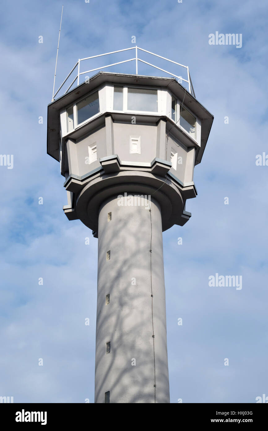 Ostsee-Wachturm befindet sich in Ostsee / Deutschland Stockfoto