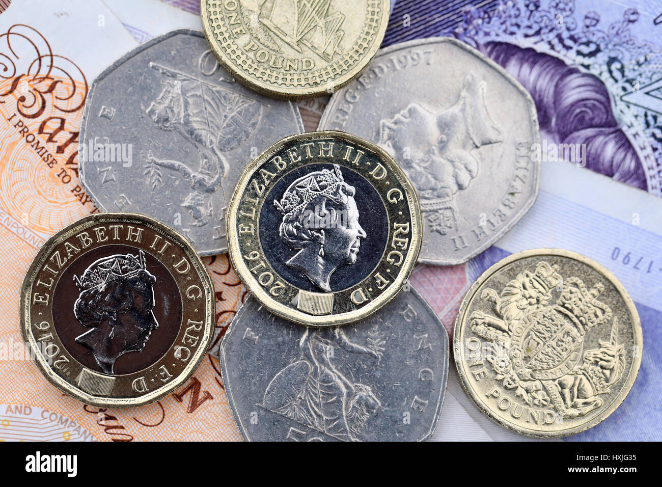 London, UK. 28. März 2017. Das neue 12 zwölf Seiten £1 ein Pfund Münze eingegeben Umlauf am 28. März 2017. Bildnachweis: Oliver Dixon/Alamy Live-Nachrichten Stockfoto