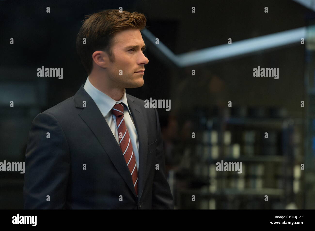 Erscheinungsdatum: 14. April 2017 Titel: das Schicksal des wütenden Studios: universelle Bilder Direktor: F. Gary Gray PLOT: eine geheimnisvolle Frau Dom in die Welt des Verbrechens und ein Verrat an diejenigen, die ihm am nächsten verführt, die Crew stehen Studien, die sie wie nie zuvor Bild testen: Scott Eastwood. (Kredit-Bild: © Universal Pictures/Entertainment Bilder) Stockfoto