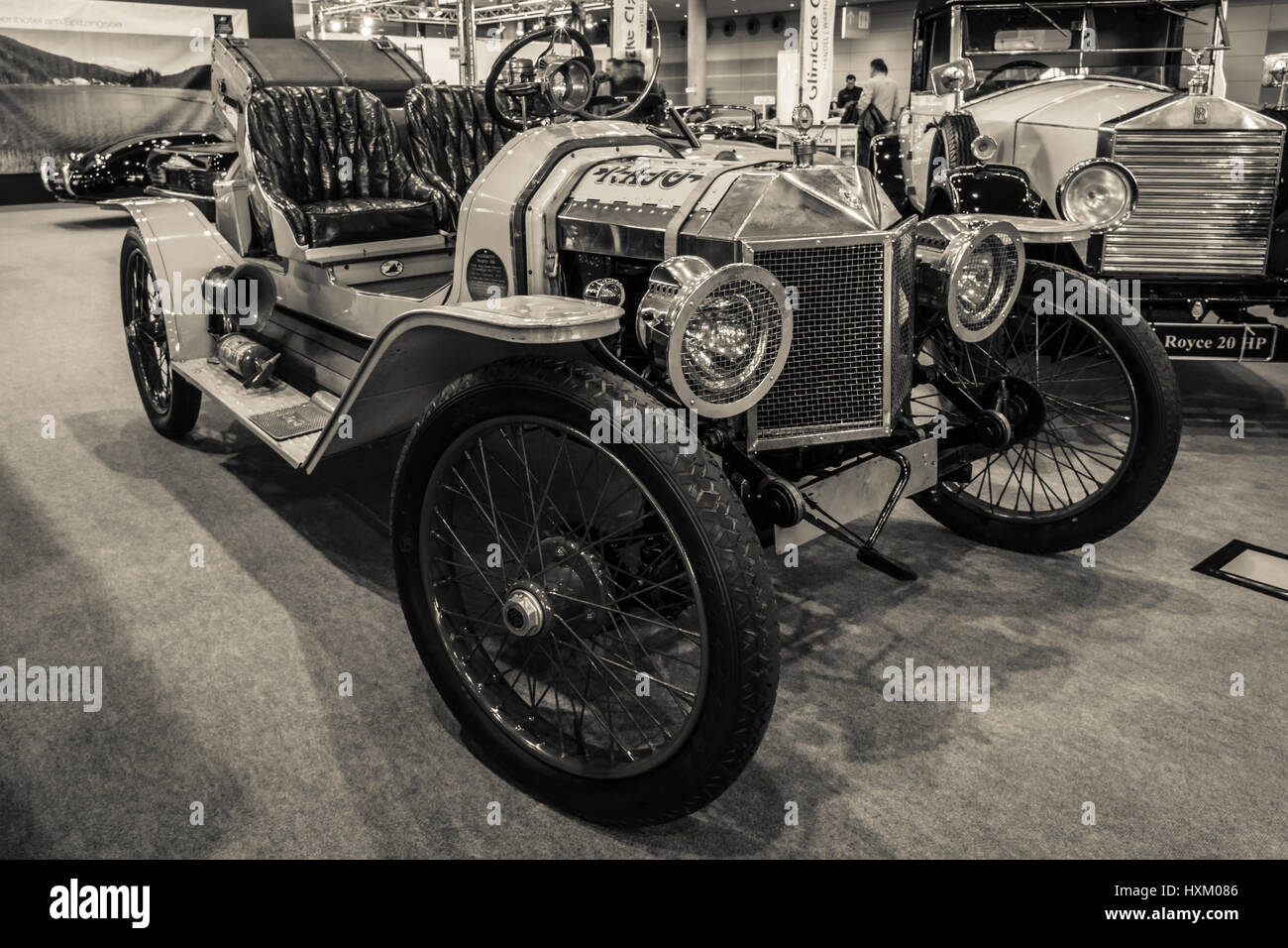 STUTTGART, Deutschland - 2. März 2017: Oldtimer Ford Model T Speedster, 1912. Sepia-Tonung. Europas größte Oldtimer-Messe "RETRO CLASSICS" Stockfoto