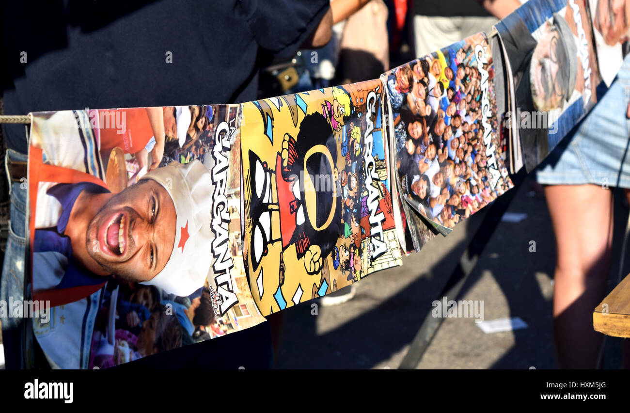 Buenos Aires, Argentinien - 24. März 2017: Nahaufnahme von "La Garganta Poderosa" Magazin Ausgaben, während die Anivesary der argentinischen Diktatur auf Ma Stockfoto