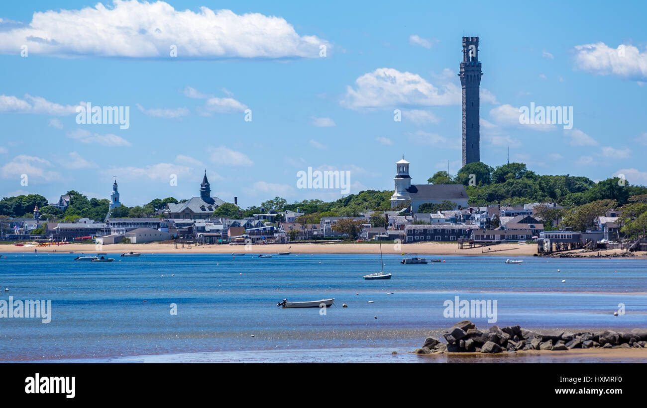 Ein Blick auf Provincetown aus über den Hafen an der Spitze von Cape Cod. Stockfoto