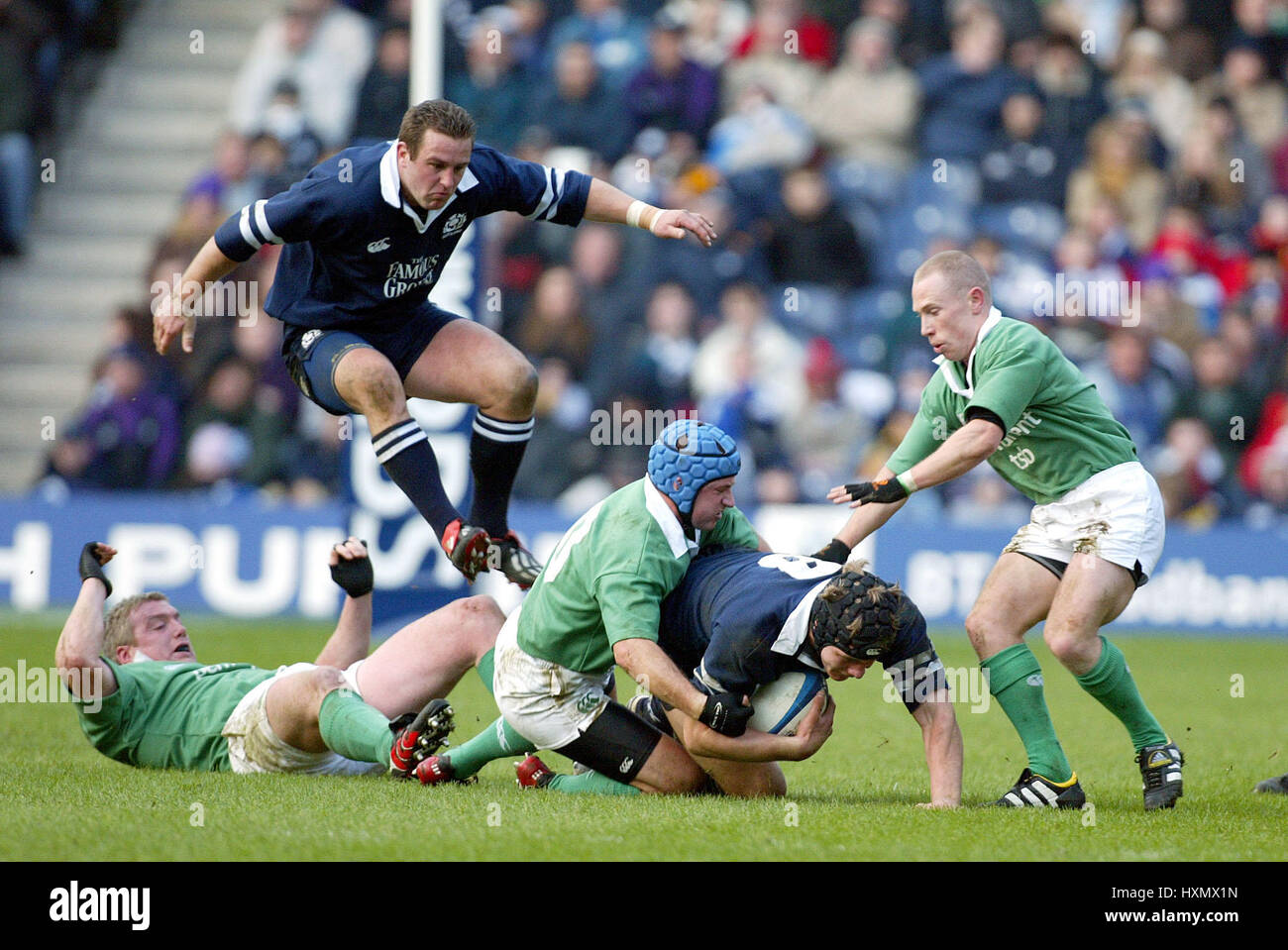 SIMON TAYLOR & DAVID HUMPHREYS Schottland V Irland sechs Nationen MURRAYFIELD EDINBURGH 16. Februar 2003 Stockfoto