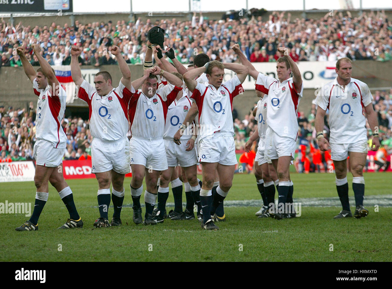 ENGLAND feiert Sieg GRAND-Slam-Gewinner 2003 LANSDOWNE ROAD DUBLIN 30 März 2003 Stockfoto