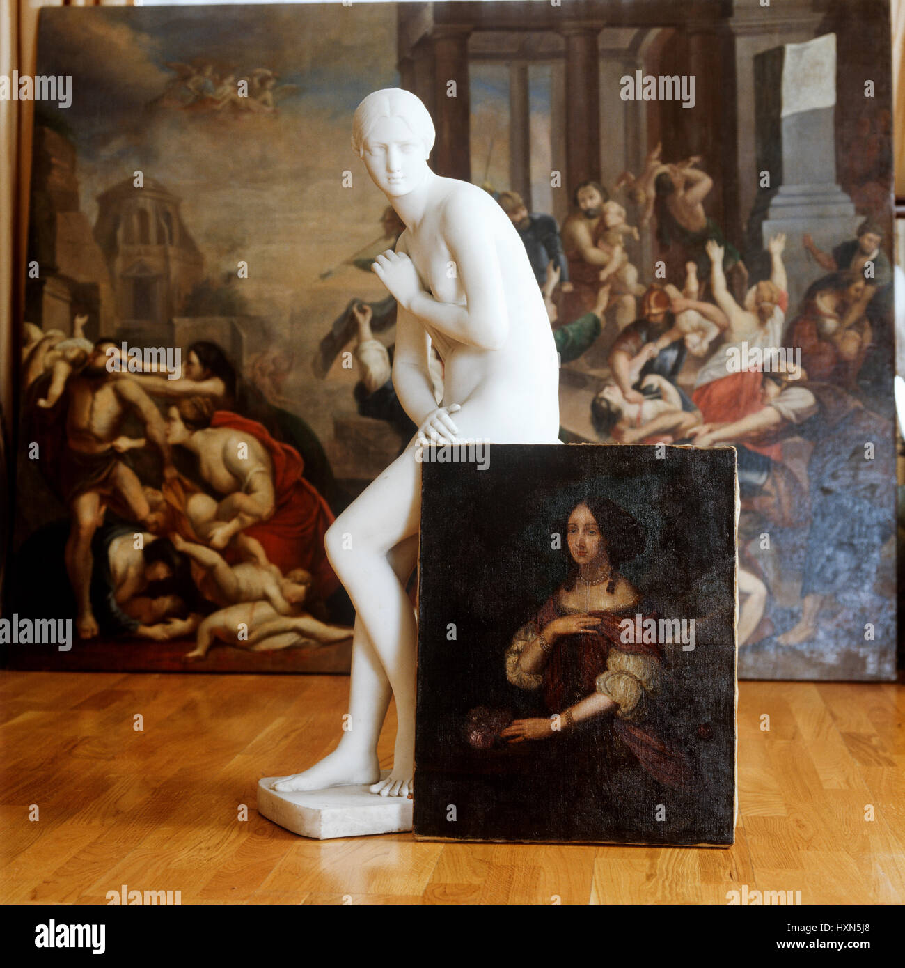 Skulptur und Renaissance Kunst in der Galerie. Stockfoto