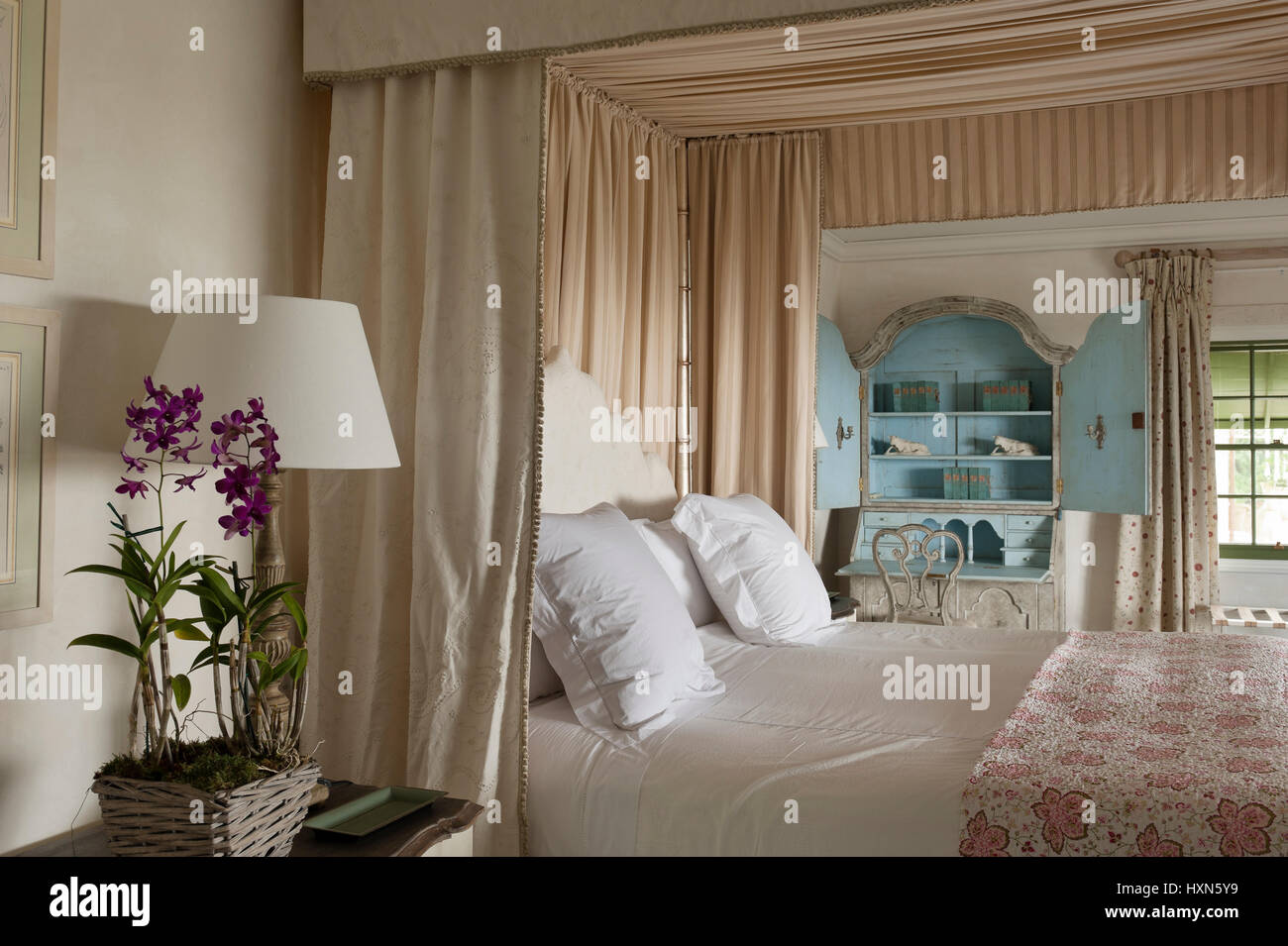 Set Esstisch neben Erker. Stockfoto