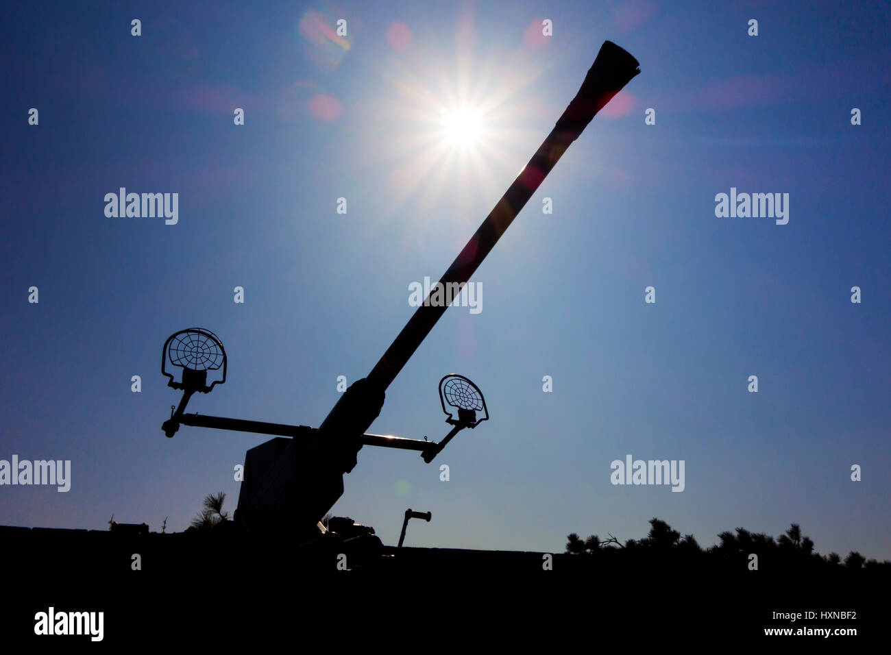 Lauf und Spinne Sehenswürdigkeiten der Flak 28 / Bofors 40 mm gun Raversyde Atlantikwall / Freilichtmuseum Atlantikwall in Raversijde, West-Flandern, Belgien Stockfoto