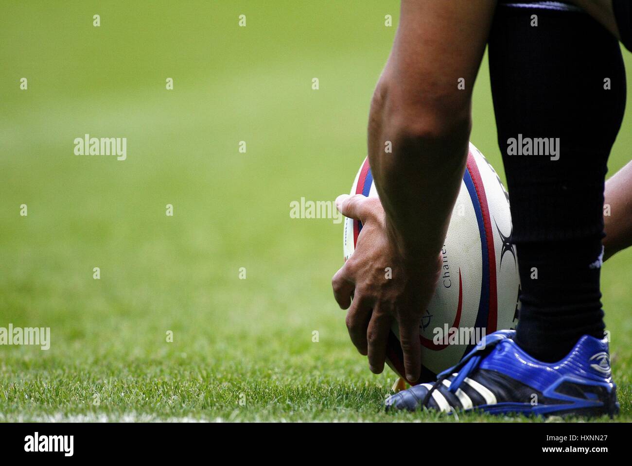 PENALTY KICK ENGLAND V Neuseeland TWICKENHAM LONDON ENGLAND 5. November 2006 Stockfoto